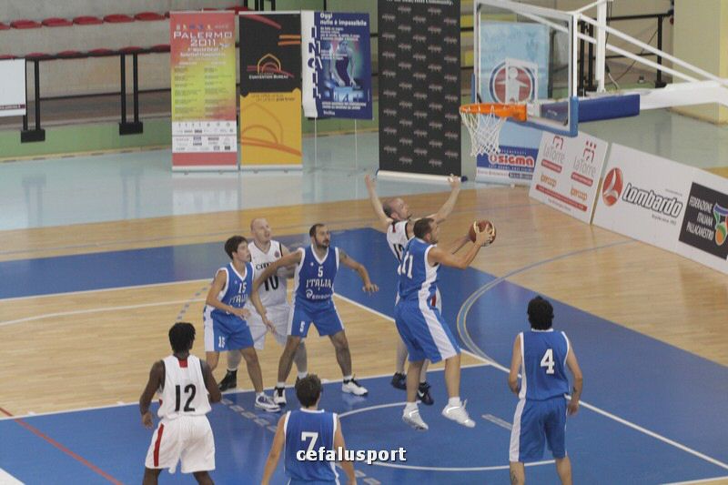 110918 basket 234_tn.jpg